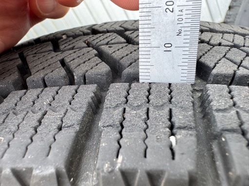 スタッドレスタイヤ　ホイール付　155/65R14  4本