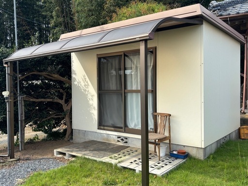 (お話中)プレハブ　物置き