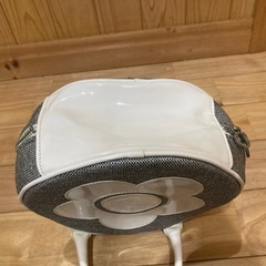 MARY QUANT（マリークワント）丸型ハンドバッグの画像