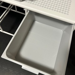 美品　おしゃれでかわいいラックの画像