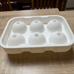 丸い氷が作れる シリコントレーの画像