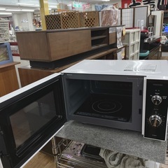 R522 ☀️ 2023年製の高年式！ TOSHIBA フラット電子レンジ （17L / ヘルツフリー）ER-WM17 ⭐ 動作確認済 ⭐ クリーニング済の画像