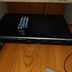 テレビデオとDVDプレーヤーの画像