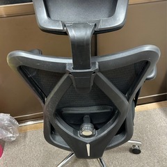 オフィスチェア ブラックの画像
