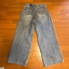 ワイドデニムパンツの画像