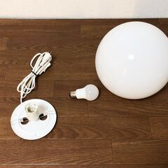 イケア FADO テーブルスタンド 球体ホワイト硝子 LED電球付き テーブルランプ美品 IKEA of Sweden 間接照明の画像