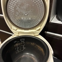 5.5合炊き　炊飯器 東芝製の画像