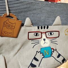 √新品未使用品。NEKOMARUKE(ネコマルケ) ジップトップまで可愛い布バッグ、いかがでしょうか？の画像