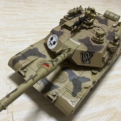 戦車　大きめおもちゃ　プラモ　飾りの画像