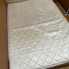 早い者勝ち！【美品】ダブルベッド マットレスの画像