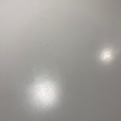 丸い机の画像