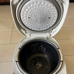 炊飯器の画像
