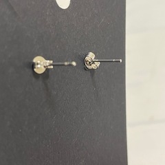 シルバーピアス500円　フクロウの画像