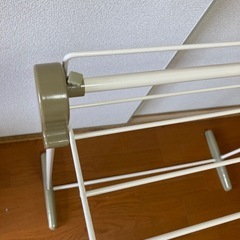 タオル掛け　室内物干しの画像