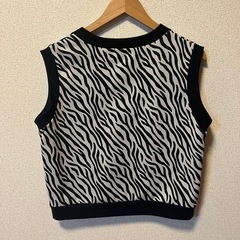 COLZA ゼブラ柄 ノースリーブニットベスト の画像