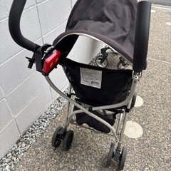B型ベビーカーの画像