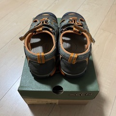 KEEN 子供用サンダル　20.0cm カーキオレンジの画像
