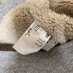 ユニクロ　ボアパーカー　130㎝の画像
