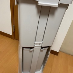 2段式ゴミ箱の画像