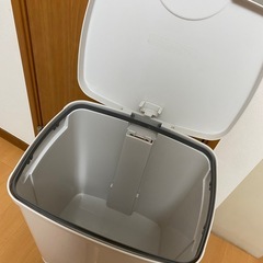 2段式ゴミ箱の画像