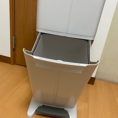 2段式ゴミ箱の画像