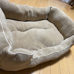 ペット用ベッド  ふわふわ冬用       ベージュの画像