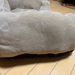 ペット用ベッド  ふわふわ冬用       ベージュの画像
