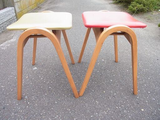 秋田木工の丸スツール 2脚 木製椅子 秋田木工の丸スツール 2脚 木製