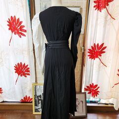 shein(シエン) 大胆なツートンカラーのワンピース、いかがでしょうか？の画像