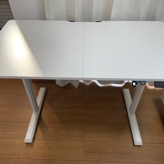 パソコンデスク　リフトテーブル　白　昇降式の画像