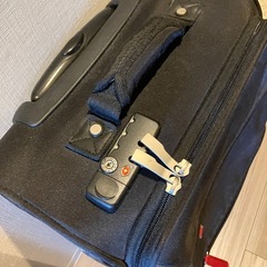 SPALDING 黒　キャリーケース　鍵無しの画像