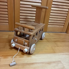 森のパズルバス　木製　手押し車 乗用　形合わせ遊び付き　日本製　平和工業の画像
