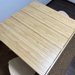 イケア折り畳みダイニングテーブルの画像