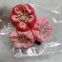 ブローチ　花柄の画像