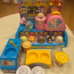 アンパンマンパン工場とアイスクリーム屋さんの画像