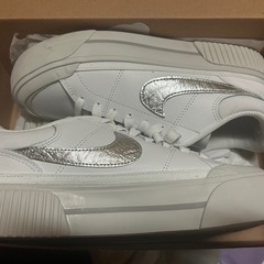 １回使用 NIKE ナイキ W COURT LEGACY LIFT ウィメンズ コート レガシー リフト WHQ2307 100WHT/M SILV サイズ24㎝の画像