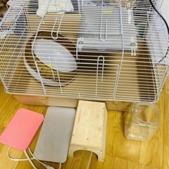 ハリネズミ 小動物用ケージ、回し車 セット　　の画像
