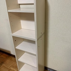 テーブル、座椅子、本棚セットでの画像