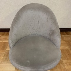 テーブル、座椅子、本棚セットでの画像