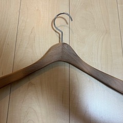 木製ハンガーの画像