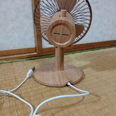 木製レトロデスクファン、扇風機の画像