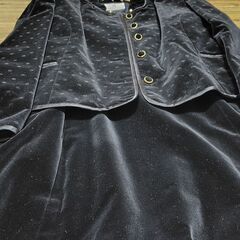 【まだ受付中・送付可能】中古美品 REGINA レジーナ ベルベット生地が豪華 フォーマルスーツ スカート ジャケット ブラック レディース (株)キング 早い者勝ちです✨✨の画像