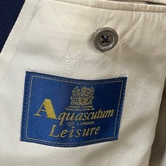 アクアスキュータム Aquascutum 紺ブレ ダブル 金ボタン 裏地ロゴ柄  ブレザー テーラードジャケット ウール サイズMの画像