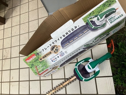 マキタ　芝刈り機