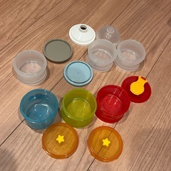 ピジョン 哺乳瓶 & 粉ミルクケース 2個セットの画像