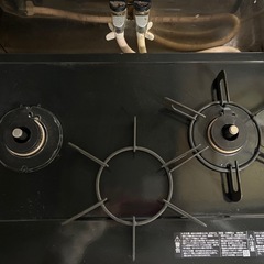 都市ガス用リンナイガステーブル
安心センサー搭載ガスコンロ 右強火力　 取説付きの画像