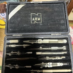 ARN（アーム）製の製図機械セットの画像