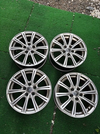 取引中　50プリウス　アルミホイール