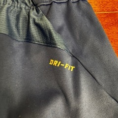 ナイキ　ジャージ　Mサイズ相当の画像