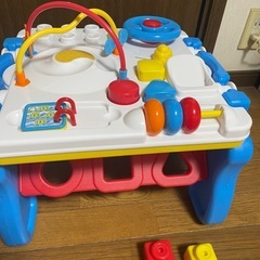 トイザらス　アクティビティテーブル　Bruinの画像